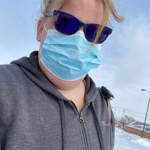 Meet your Posher, Danielle